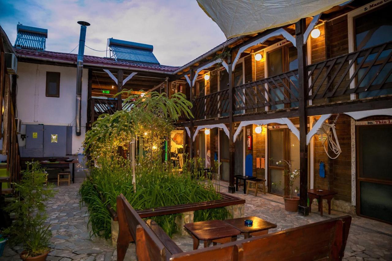Bazart Vama Veche Hostel Buitenkant foto