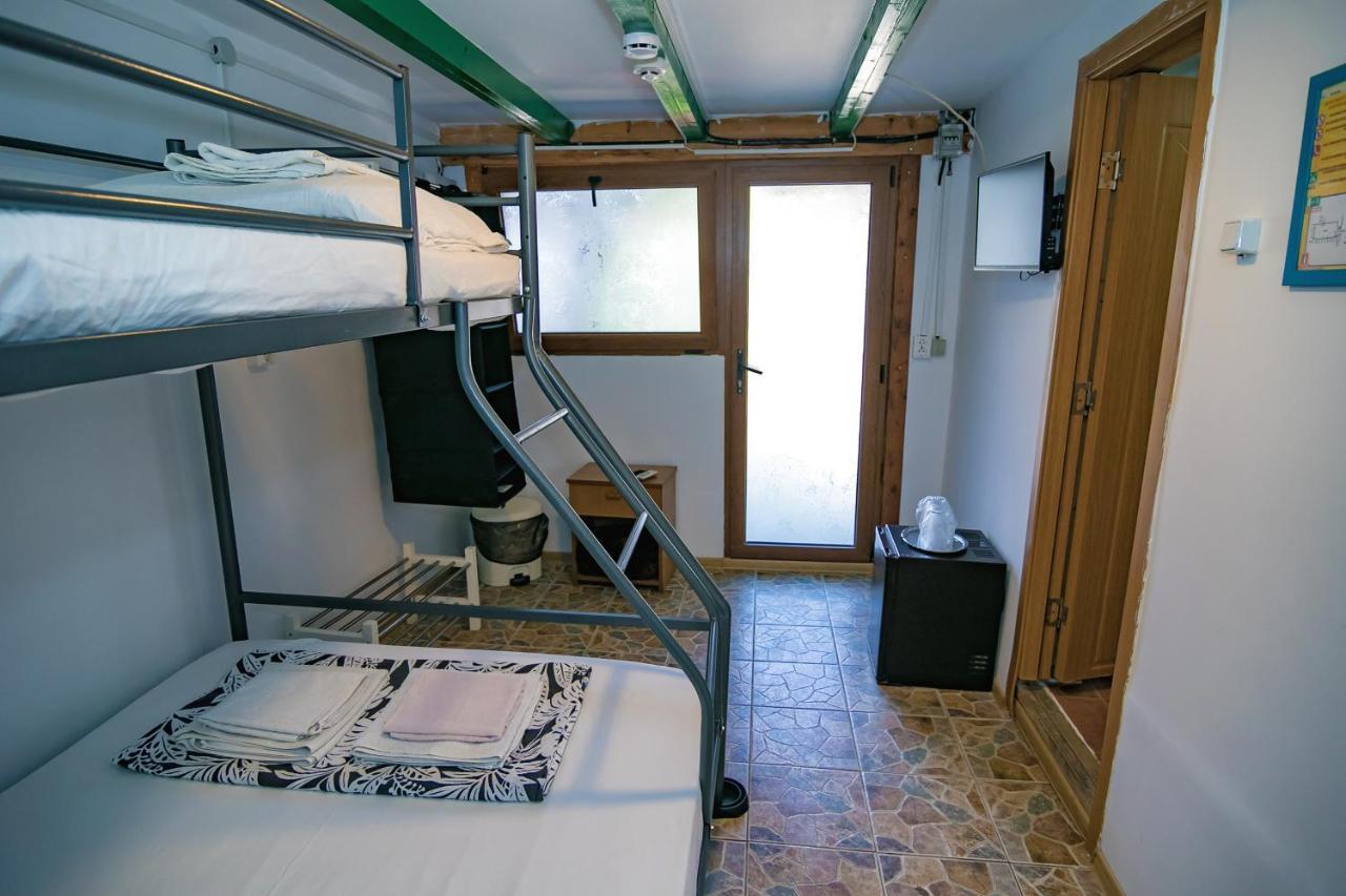 Bazart Vama Veche Hostel Buitenkant foto