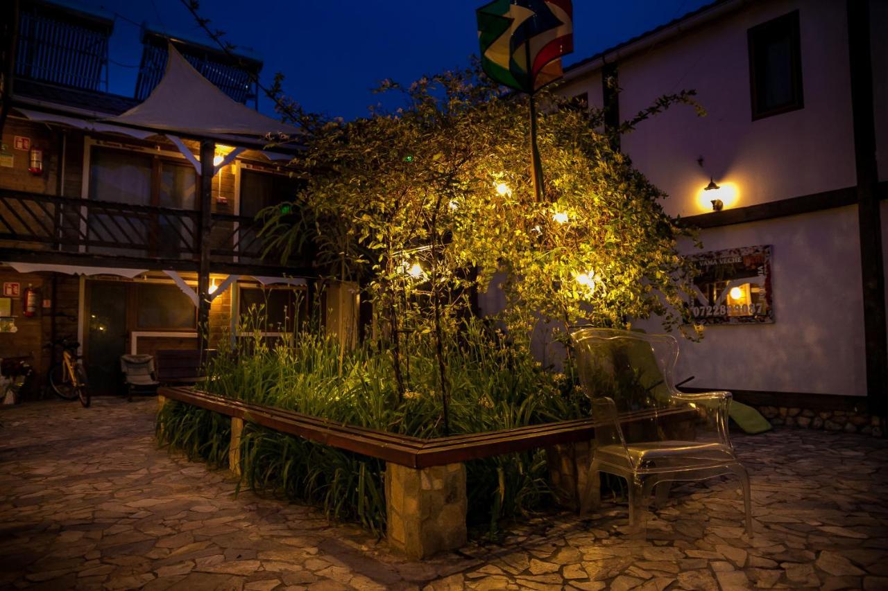 Bazart Vama Veche Hostel Buitenkant foto