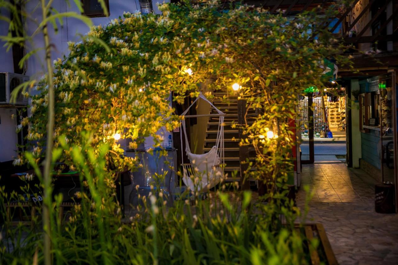 Bazart Vama Veche Hostel Buitenkant foto