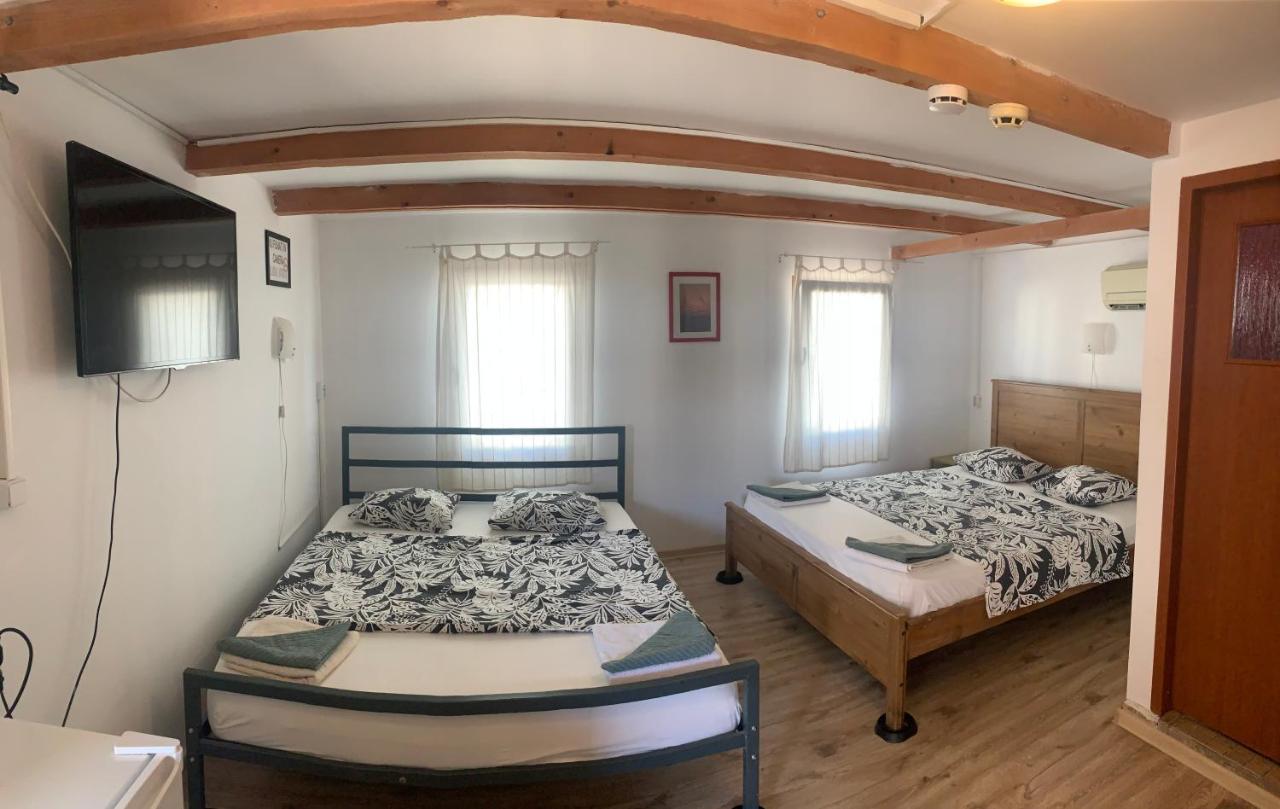 Bazart Vama Veche Hostel Buitenkant foto