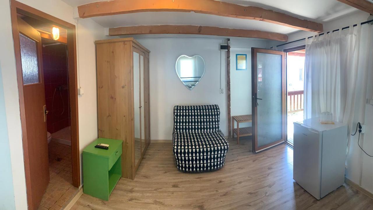Bazart Vama Veche Hostel Buitenkant foto