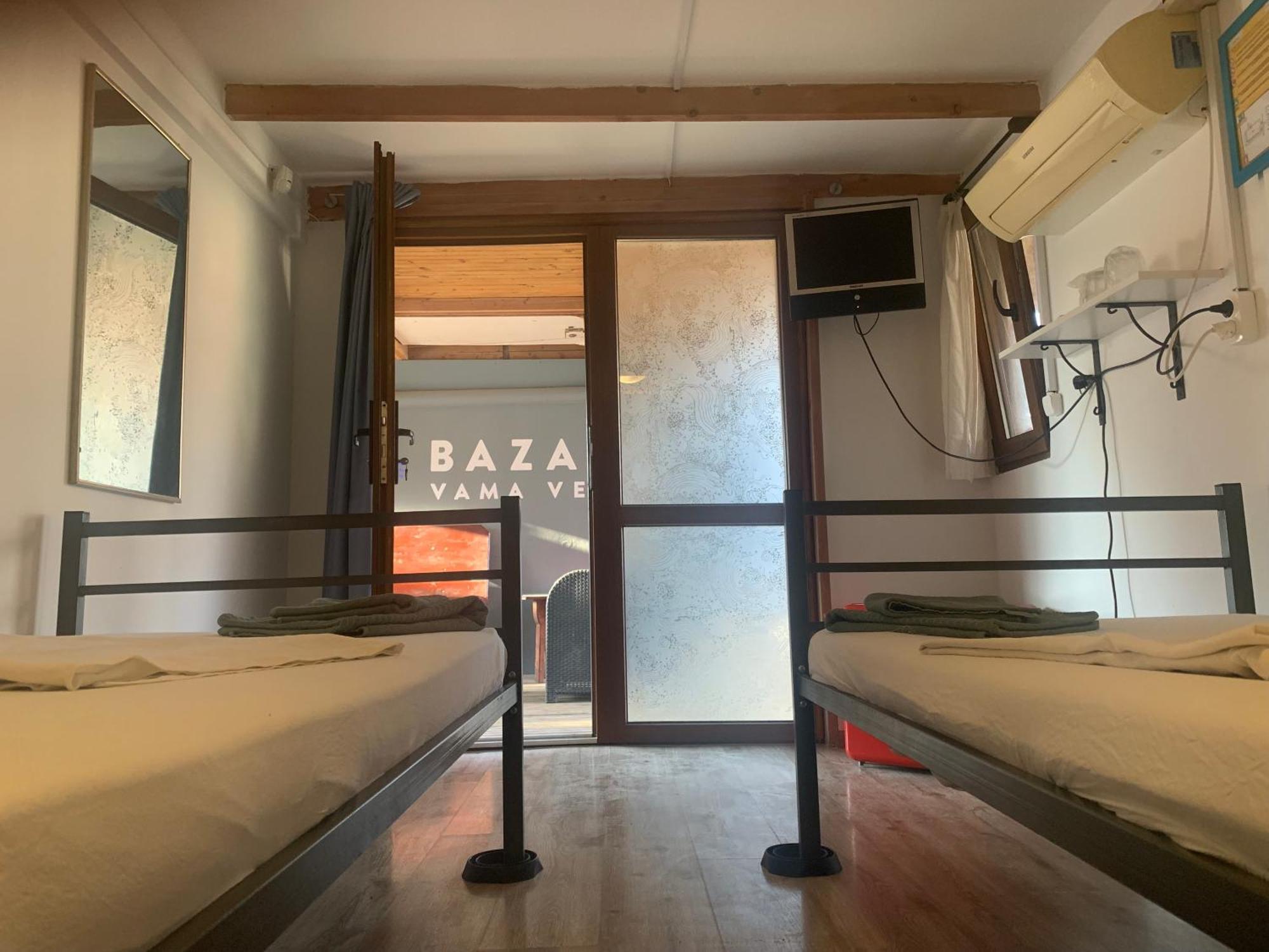 Bazart Vama Veche Hostel Buitenkant foto